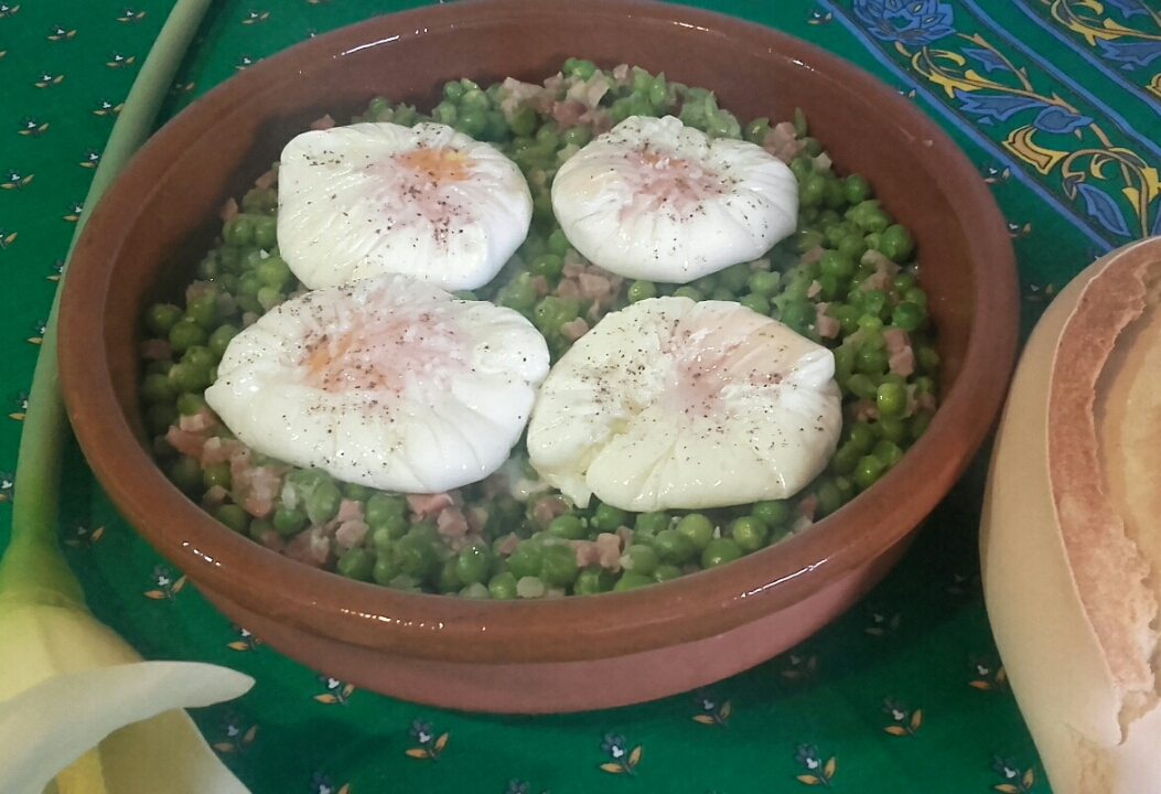 Huevos poche con guisantes con jamón con Thermomix® - Huevos y quesos -  Blog de DOMINGO GALVIN NAVARRO de Thermomix® Jerez