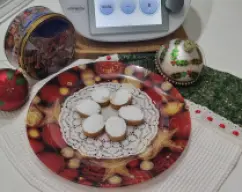 Step <p>- Ponga en el vaso la harina y las almendras (el vaso debe estar muy seco)</p><p>- Programe 30 seg / vel 10</p><p>- Quedará la almendra pulverizada y la harina tamizada </p> illustration