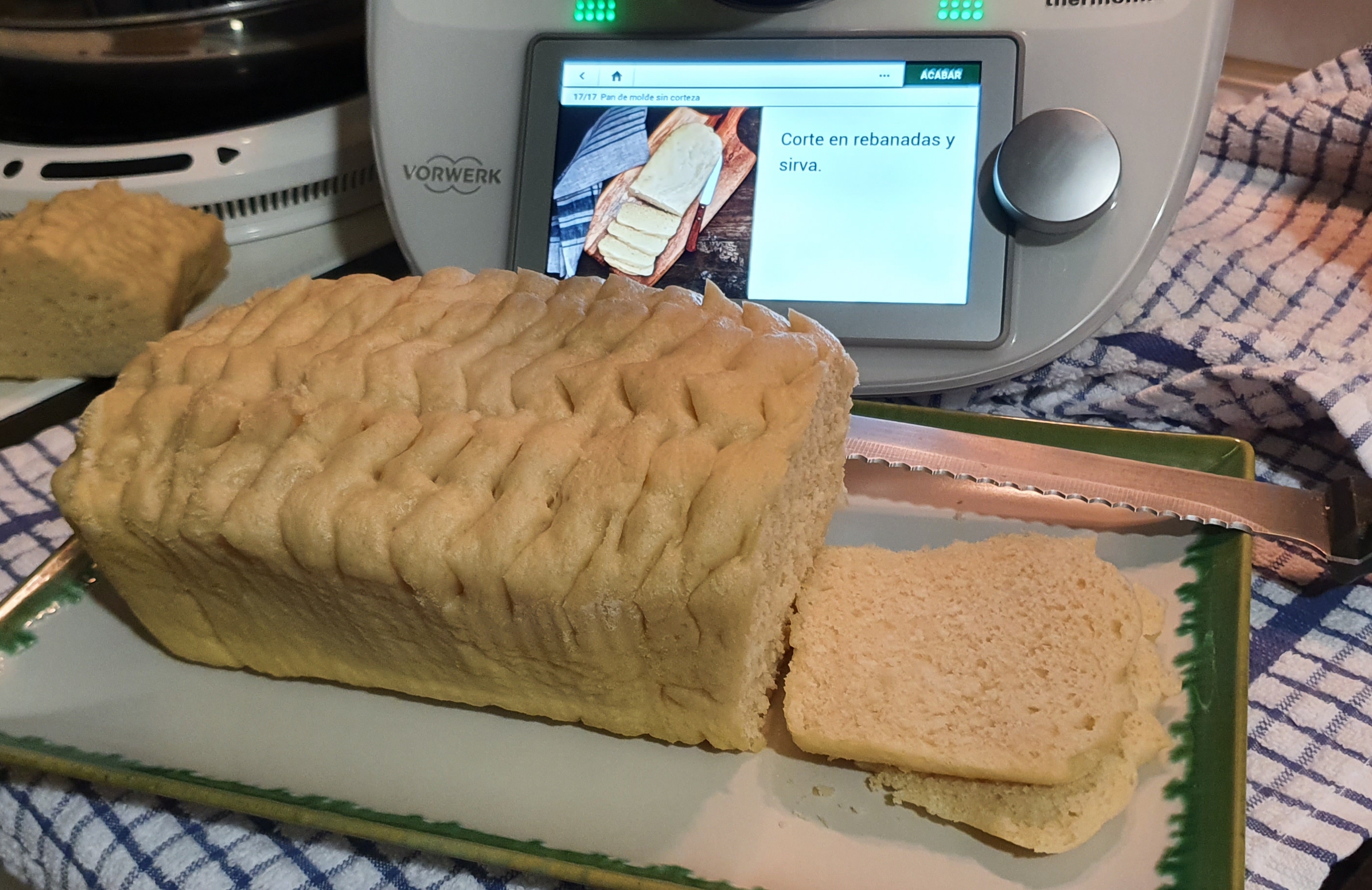 PAN DE MOLDE SIN CORTEZA CON