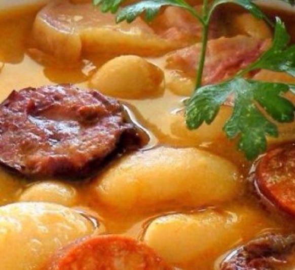 POTAJE DE HABICHUELAS.
