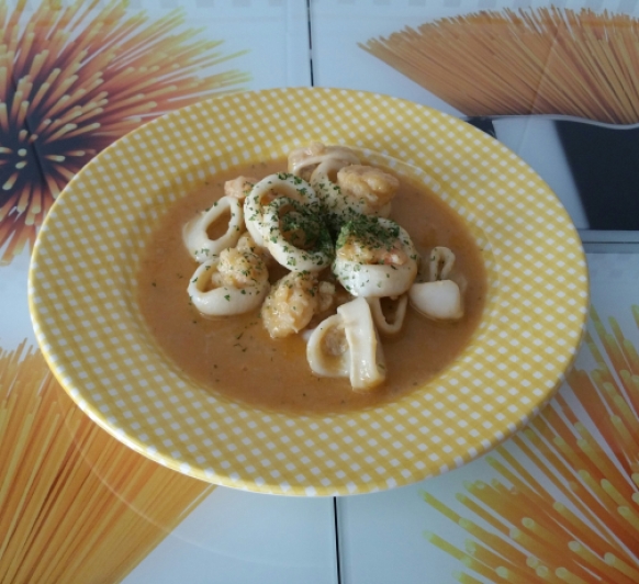 CALAMARES EN SALSA DE LANGOSTINOS CON Thermomix®