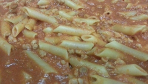 MACARRONES CON BOLOÑESA
