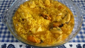 Arroz caldoso con mejillones y bacalao